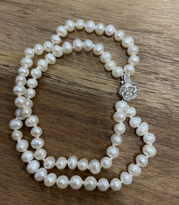 Fresh Water Pearl Bracelet with Flower Bead