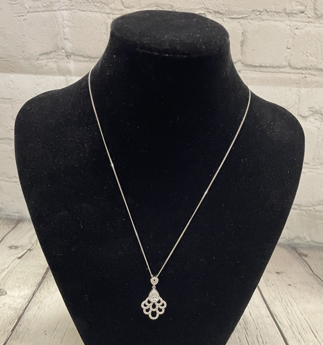 Sterling Silver Necklace Chain and Pendant